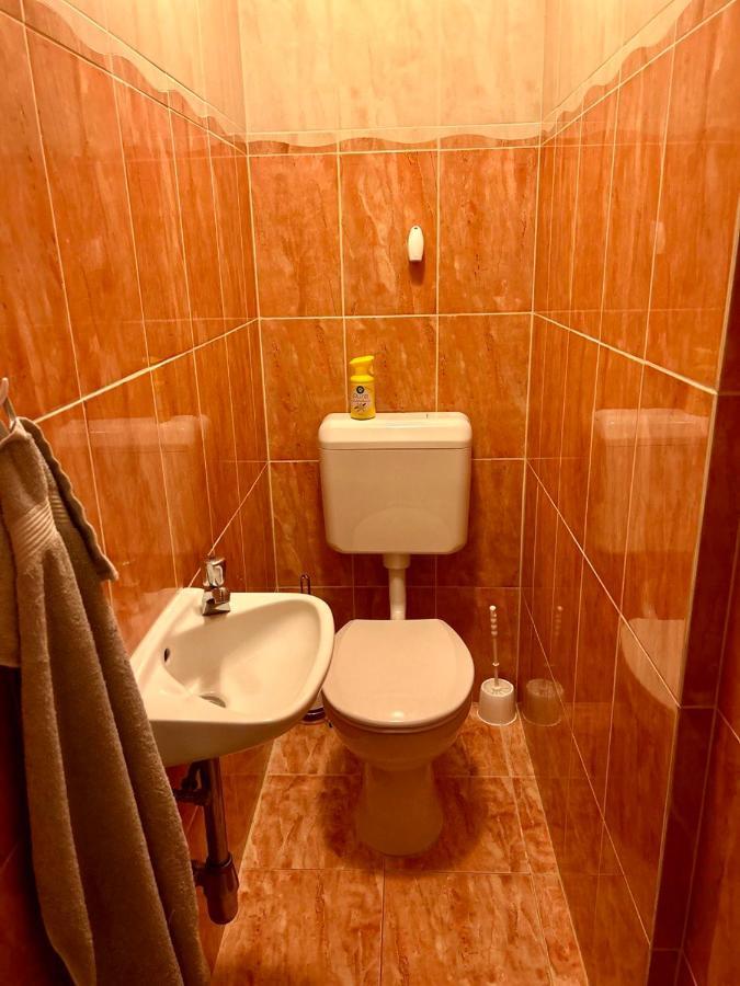 Rose Vip Apartman Villa ไฮจ์ดุสโซบอสโล ภายนอก รูปภาพ